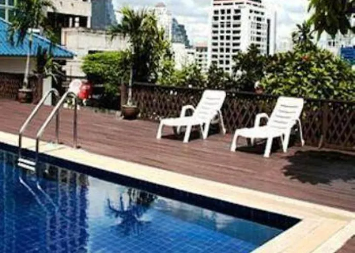 King Royal Garden Inn